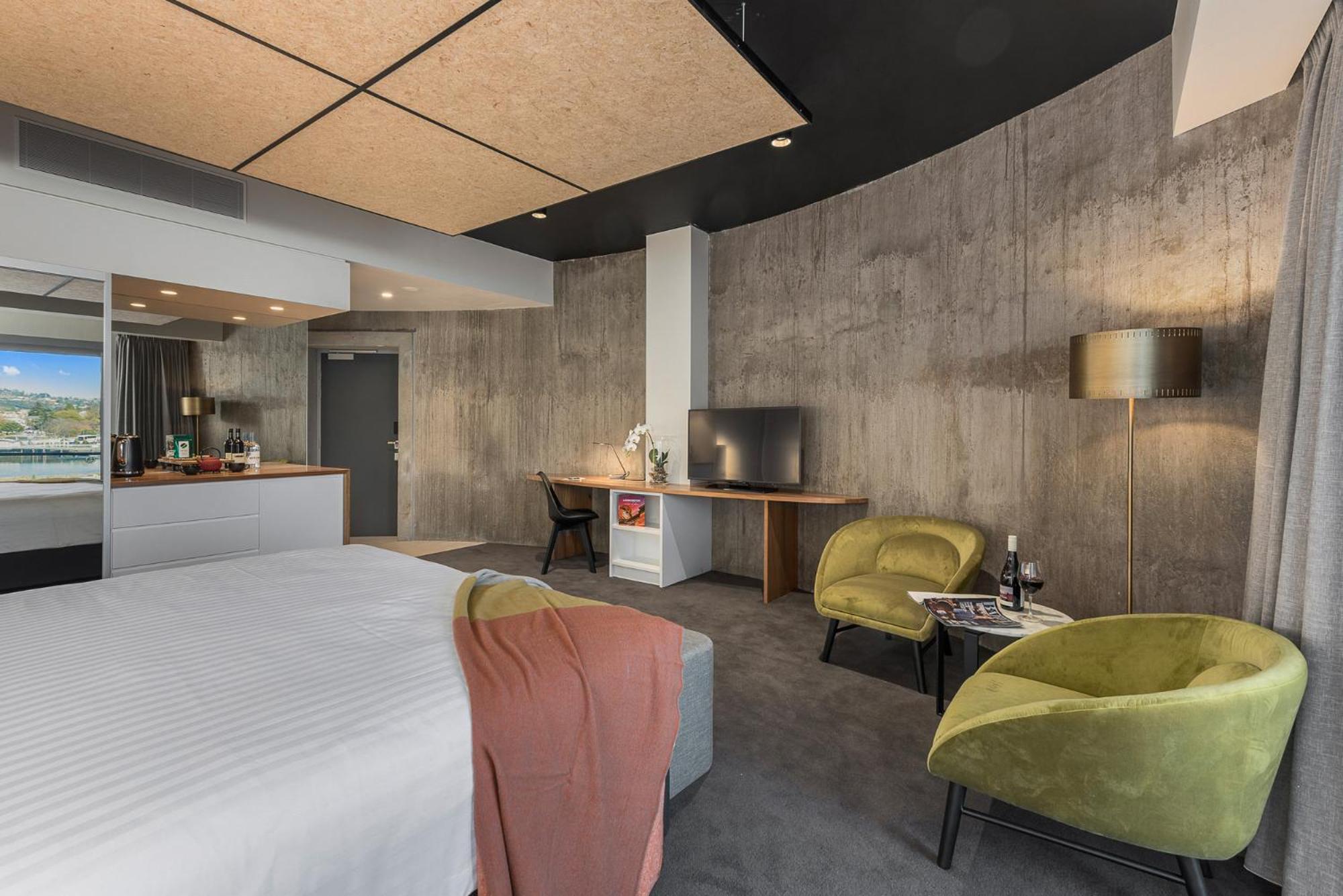 Peppers Silo Hotel Launceston Exterior photo A room at the hotel