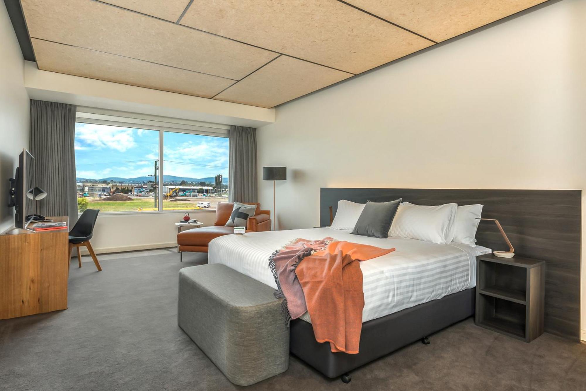 Peppers Silo Hotel Launceston Exterior photo A room at the hotel