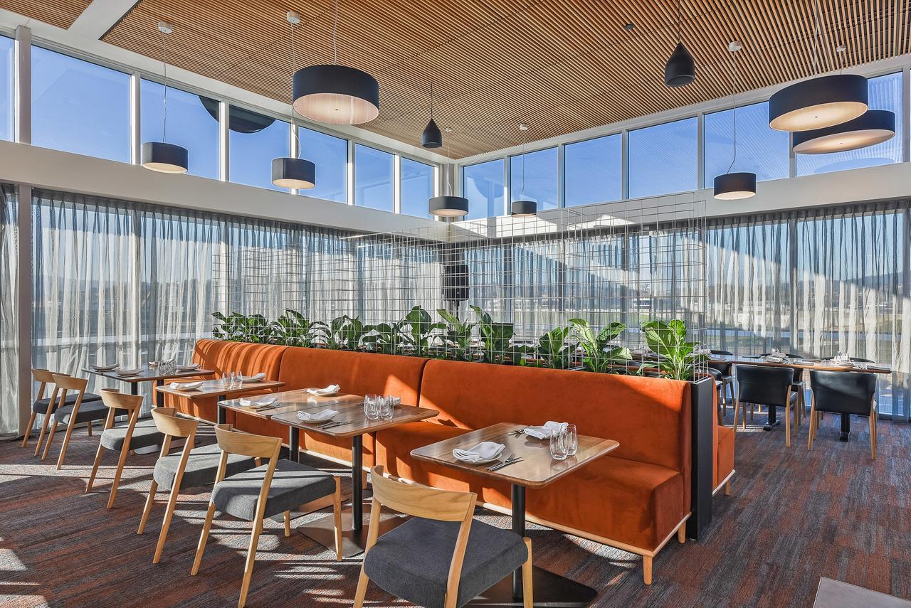 Peppers Silo Hotel Launceston Exterior photo The interior of the restaurant